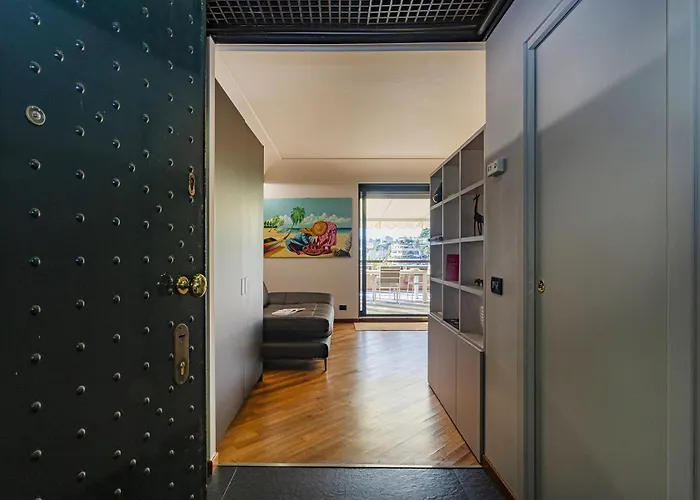 Beachfront With Terrace By Wonderful Italy 公寓