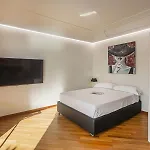 Beachfront With Terrace By Wonderful Italy דירה ג'נובה